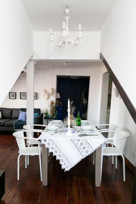 Location Spacious Charming 2 Great Views *