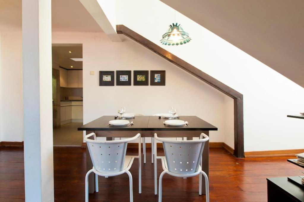 Location Spacious Charming 2 Great Views Apartment